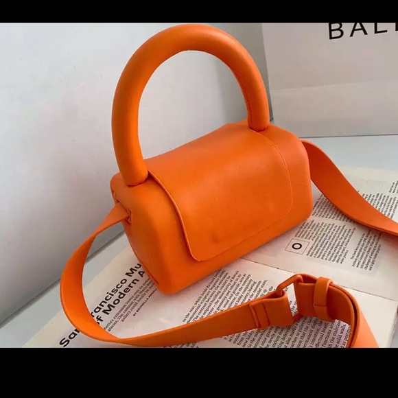 🎉Bag My Orange Please🎉 - Picture 1 of 5